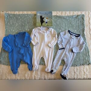 Newborn Sleeper Gift Bundle | 3 Footed Sleepers + Muslin Swaddle + Board Book